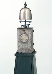 Lantern clock with a double-foliot balance